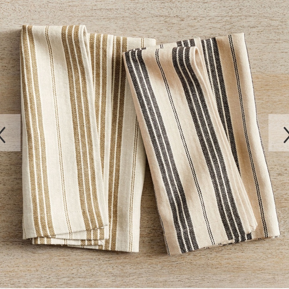 Brand new Colette Stripe Cotton/Linen Napkins.2 sets available.Price is per set.